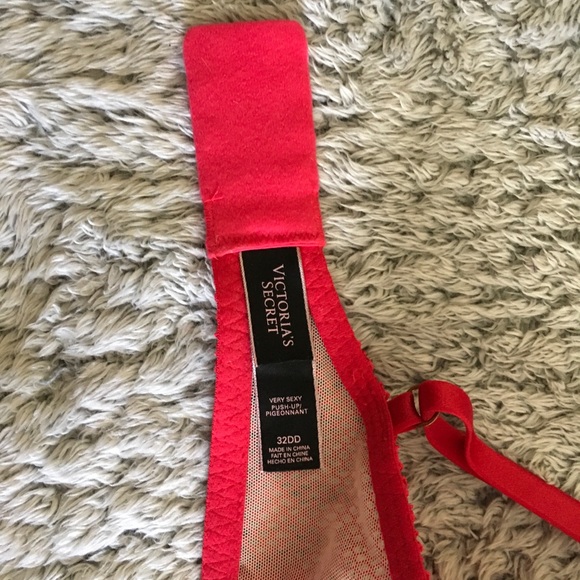 Victoria’s Secret Very Sexy Push up bra - Picture 7 of 7
